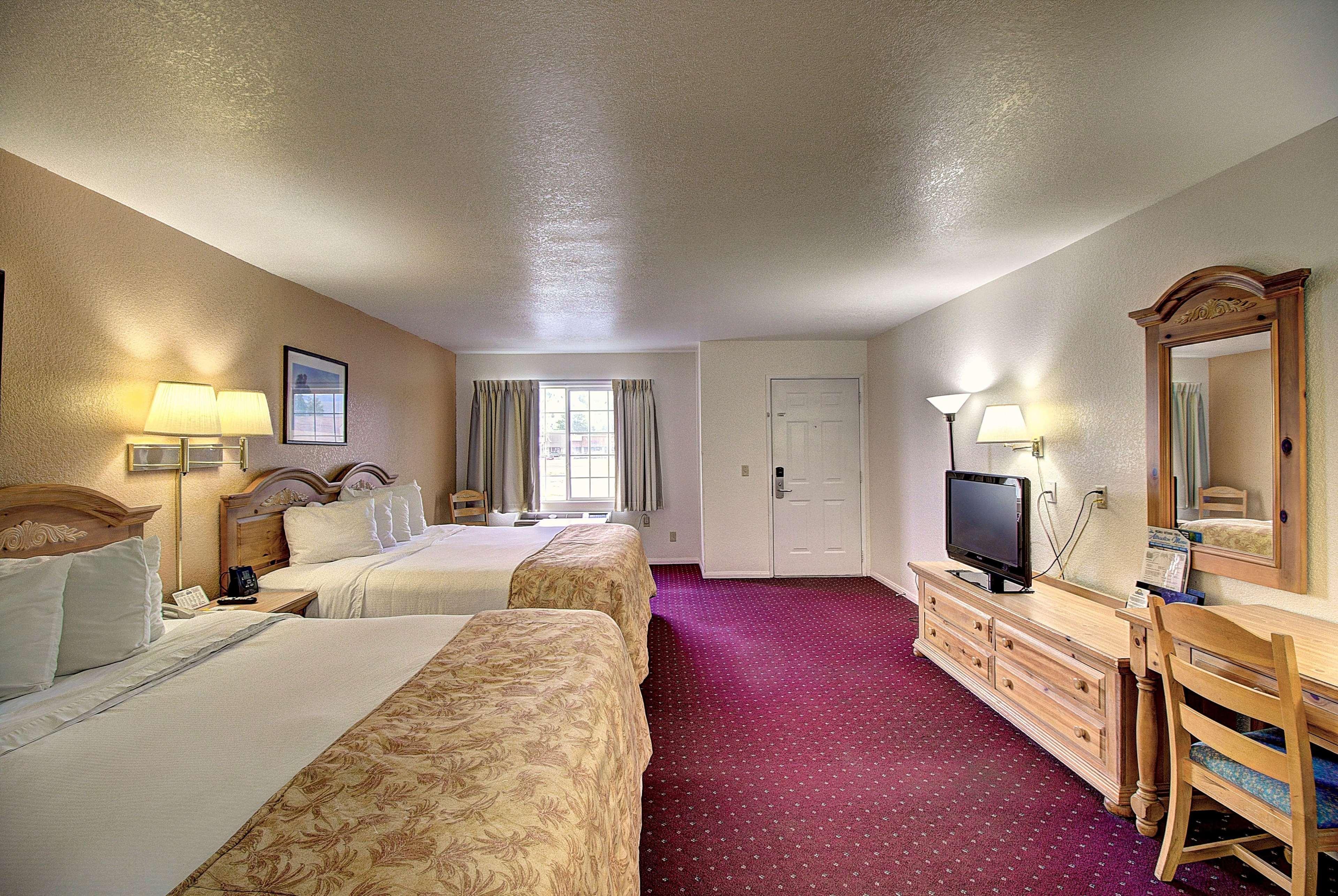 Days Inn & Suites By Wyndham Lolo Exterior foto