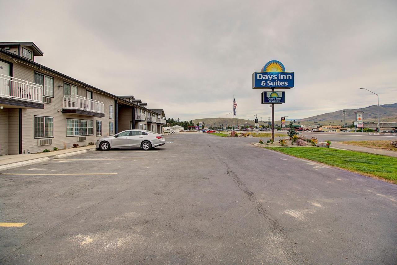 Days Inn & Suites By Wyndham Lolo Exterior foto